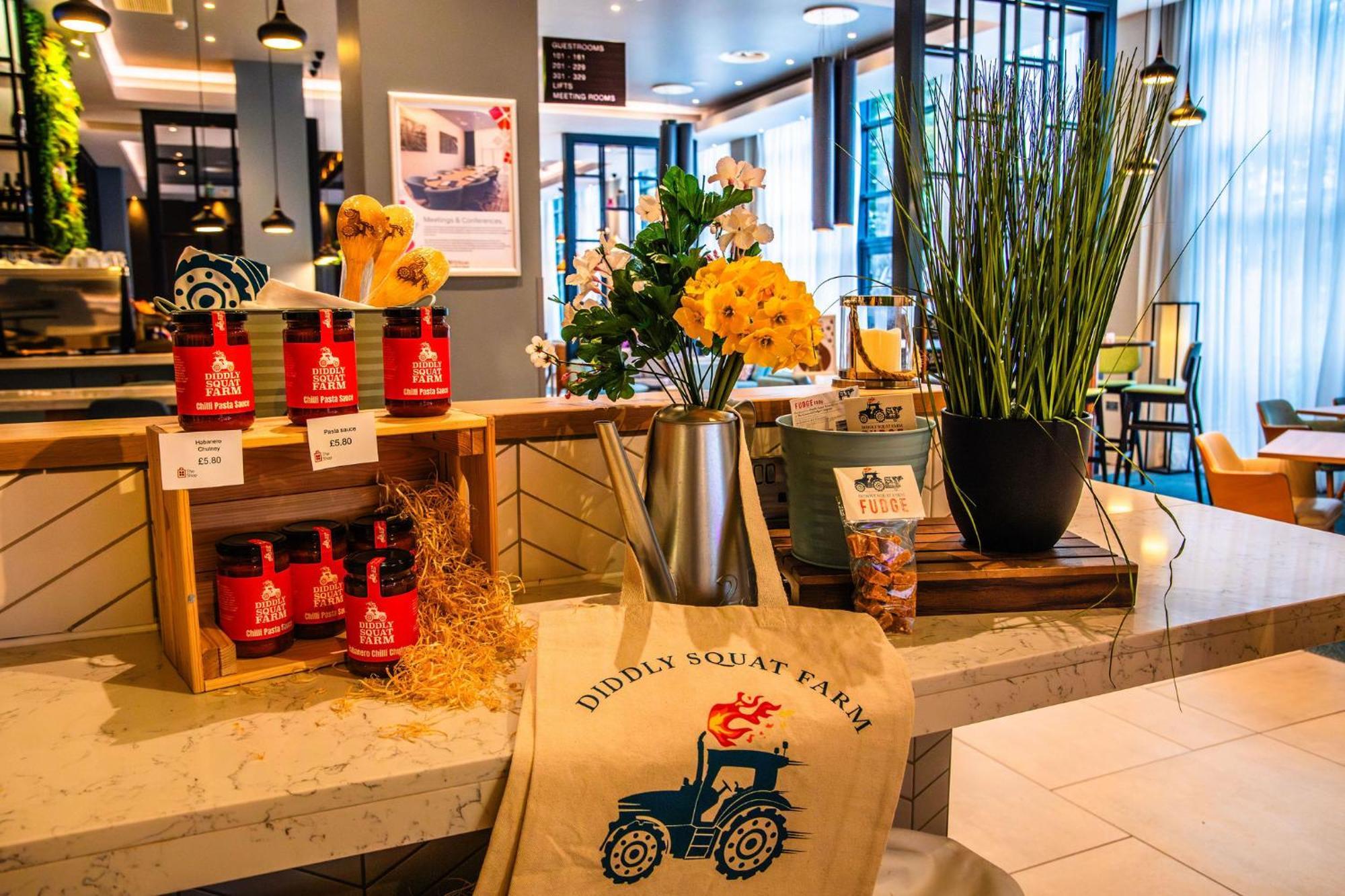 Hilton Garden Inn Abingdon Oxford Esterno foto