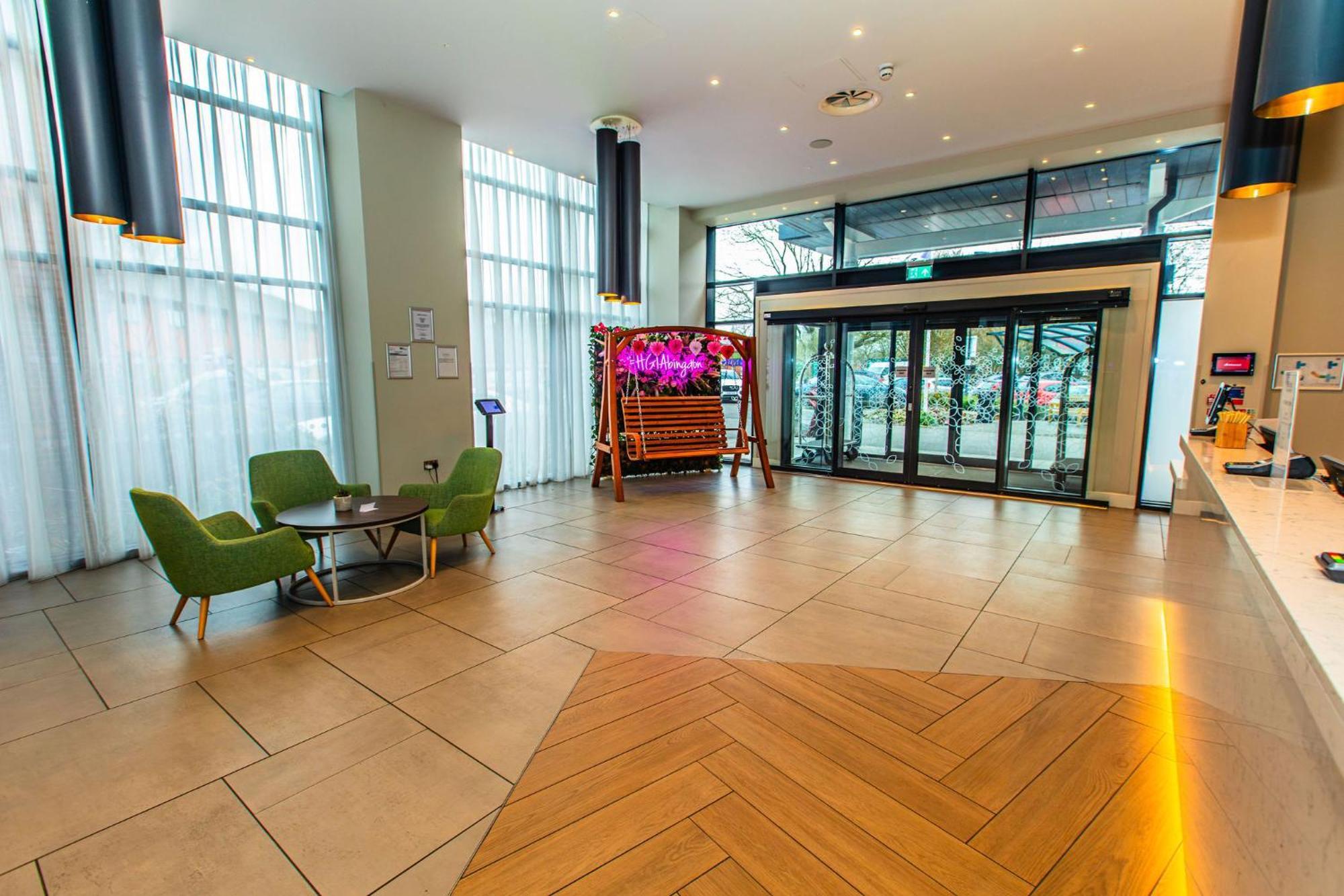 Hilton Garden Inn Abingdon Oxford Esterno foto