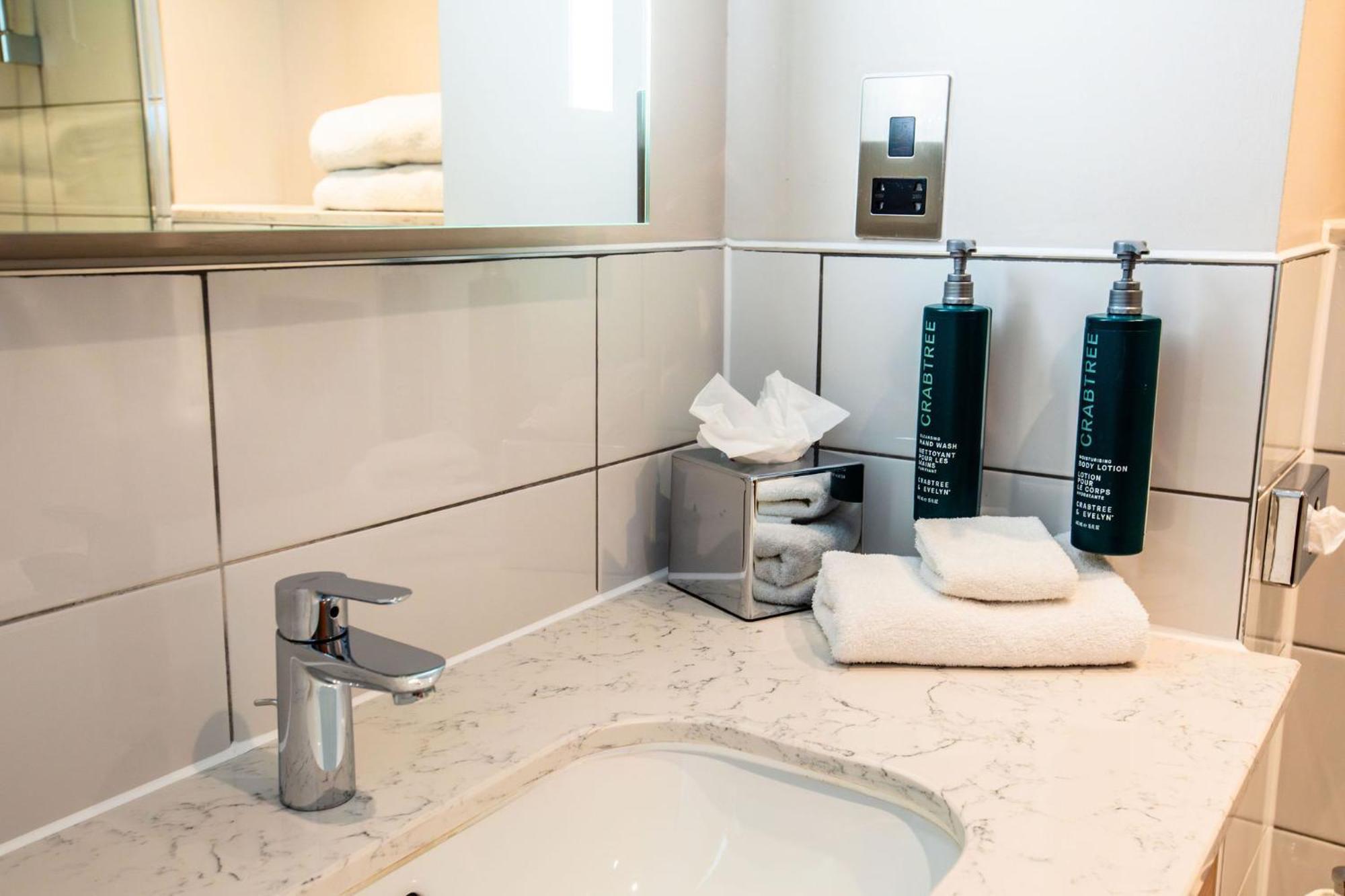 Hilton Garden Inn Abingdon Oxford Esterno foto